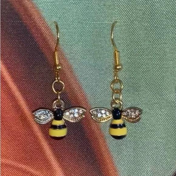 !!HANDMADE BEE EARRINGS!! - Picture 2 of 2